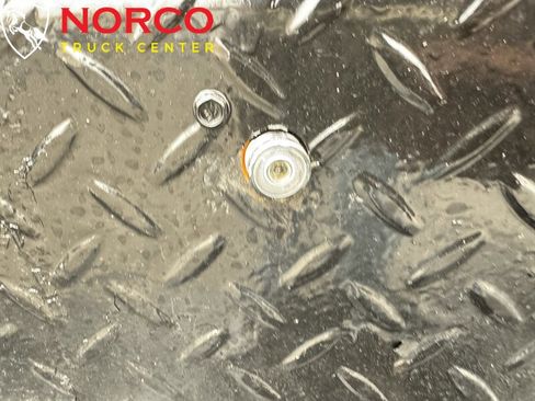 Used 2018 RAM 3500 Tradesman w/ Chrome Appearance Group image 5