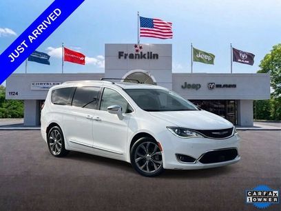 Certified 2020 Chrysler Pacifica Limited w/ Tire & Wheel Group