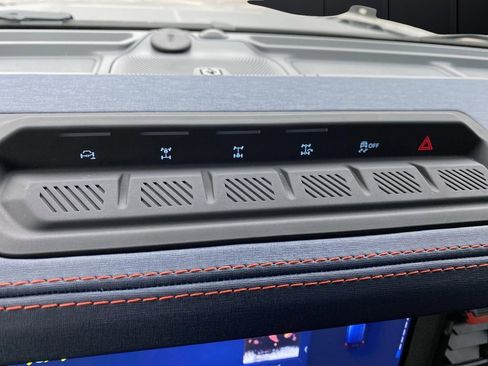 New 2025 Ford Bronco Raptor image 28