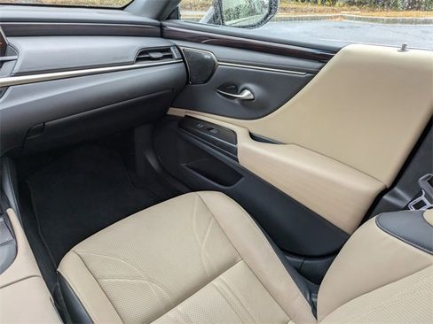 Used 2019 Lexus ES 350 Ultra Luxury image 17