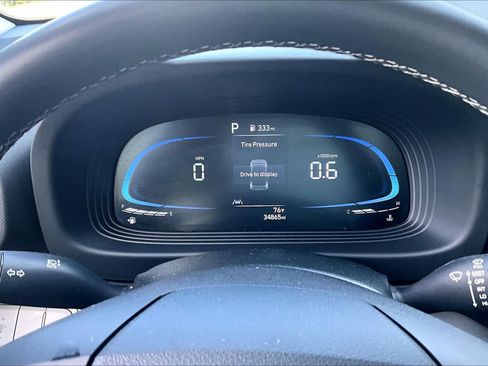 Used 2025 Hyundai Venue SEL FWD image 26