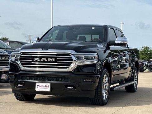 Used 2022 RAM 1500 Limited w/ Body Color Bumper Group AWD/4WD image 3