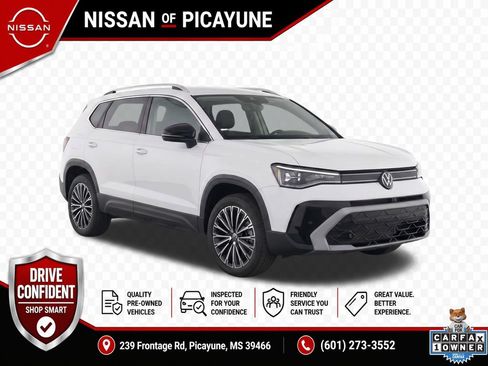 Used 2025 Volkswagen Taos SE FWD image 7