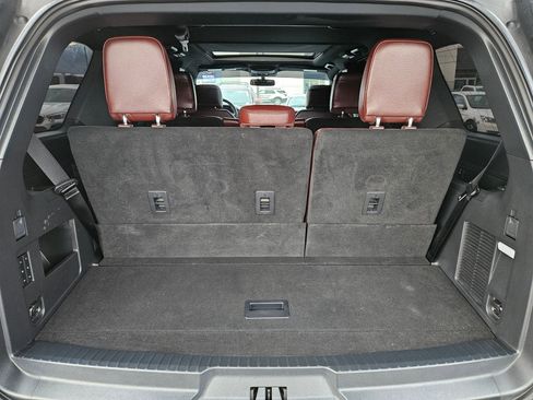 Used 2023 Ford Expedition Limited image 34