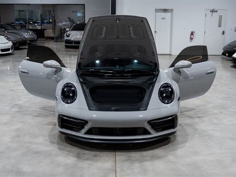 Used 2024 Porsche 911 Carrera GTS RWD image 37