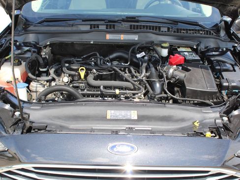 Used 2020 Ford Fusion SE w/ Equipment Group 151A FWD image 23