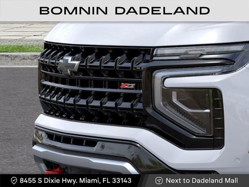 New 2026 Chevrolet Suburban Z71 w/ Z71 Off-Road Package AWD/4WD image 13