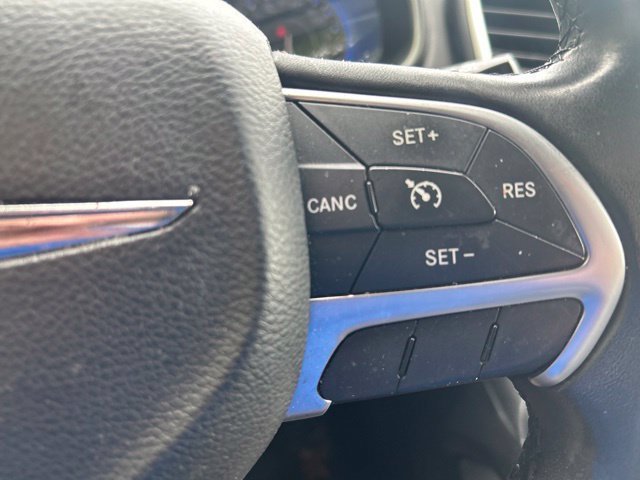 Used 2015 Chrysler 200 Limited w/ Convenience Group FWD image 17