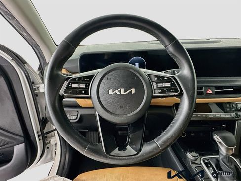 Certified 2024 Kia Seltos EX FWD image 11
