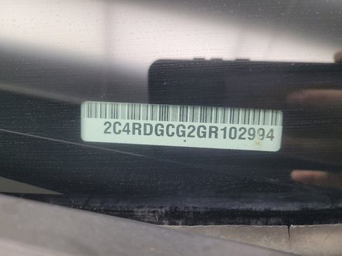 Used 2016 Dodge Grand Caravan SXT image 33