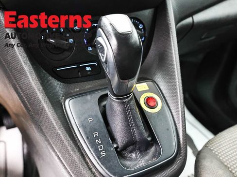 Used 2018 Ford Transit Connect XL image 13