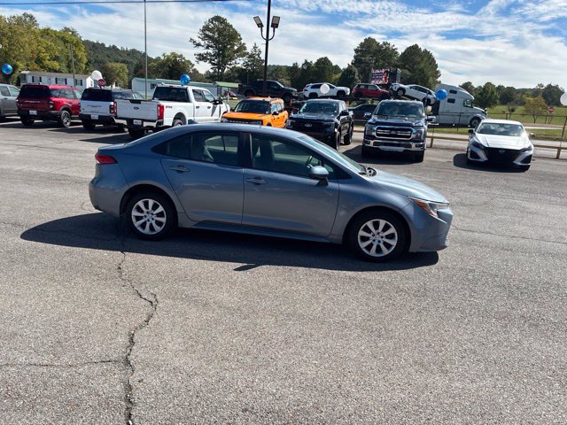 Used 2025 Toyota Corolla LE FWD image 48