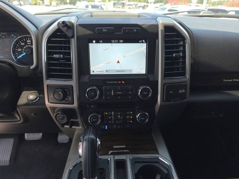 Used 2018 Ford F150 Lariat w/ Max Trailer Tow Package AWD/4WD image 23