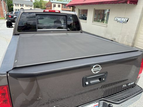 Used 2015 Nissan Titan SL w/ SL Moonroof Package AWD/4WD image 29