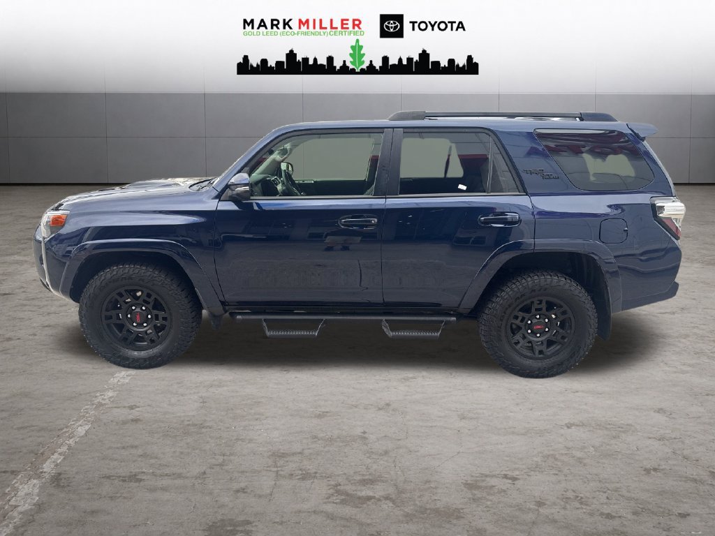 Certified 2022 Toyota 4Runner TRD Off-Road Premium AWD/4WD image 2