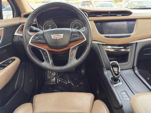 Used 2017 Cadillac XT5 Platinum image 15