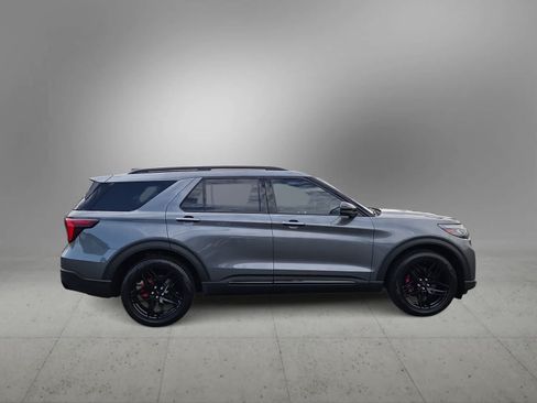 Used 2025 Ford Explorer ST w/ Sun And Sound Package AWD/4WD image 9