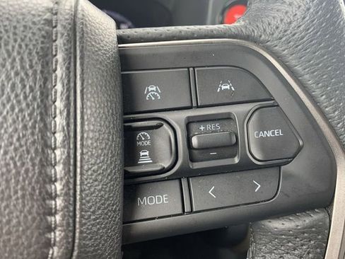 Certified 2025 Toyota Tacoma TRD Off-Road AWD/4WD image 28