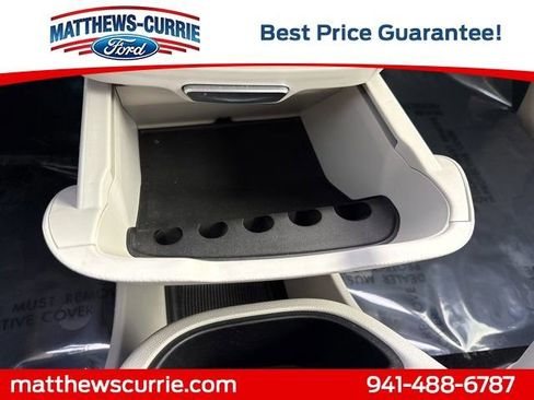 Used 2017 Chrysler Pacifica Limited image 23