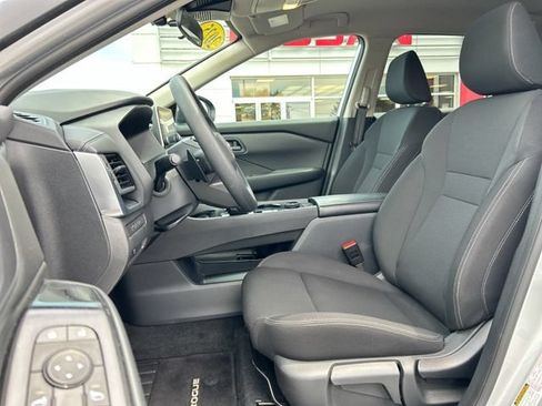 Used 2025 Nissan Rogue S AWD/4WD image 76
