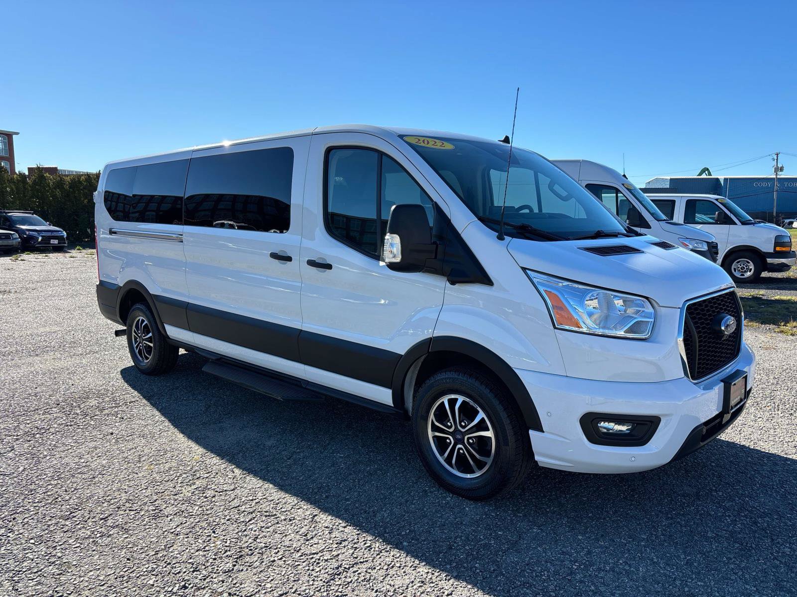 Used 2022 Ford Transit 350 XLT RWD image 3
