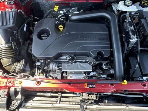 Certified 2024 Chevrolet Equinox LT w/ LPO, Floor Liner Package FWD image 28