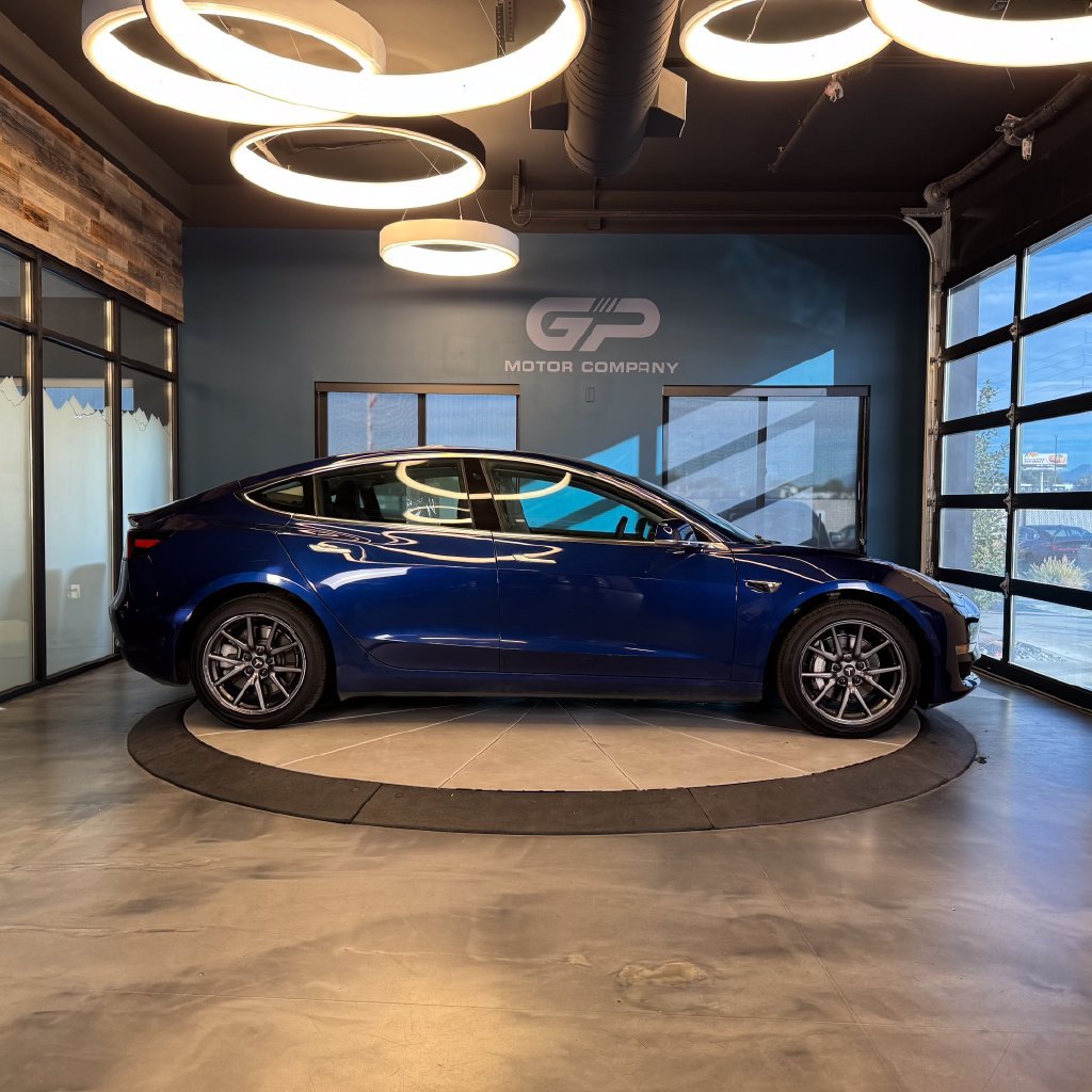 Used 2019 Tesla Model 3 Standard Range Plus RWD image 2