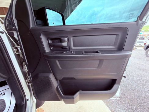 Used 2017 RAM 1500 ST w/ SXT Appearance Group AWD/4WD image 23