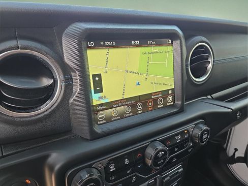 Used 2023 Jeep Wrangler Unlimited Rubicon 4xe w/ Cold Weather Group AWD/4WD image 16
