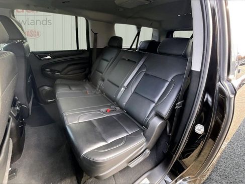 Used 2019 Chevrolet Suburban LT w/ LT Signature Package image 21