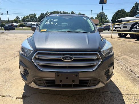 Used 2018 Ford Escape SE AWD/4WD image 2