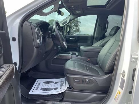 Used 2022 GMC Sierra 3500 Denali w/ Denali Ultimate Package AWD/4WD image 16