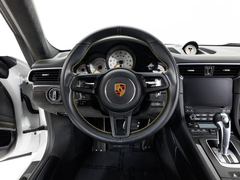 Used 2018 Porsche 911 GT3 RWD image 19