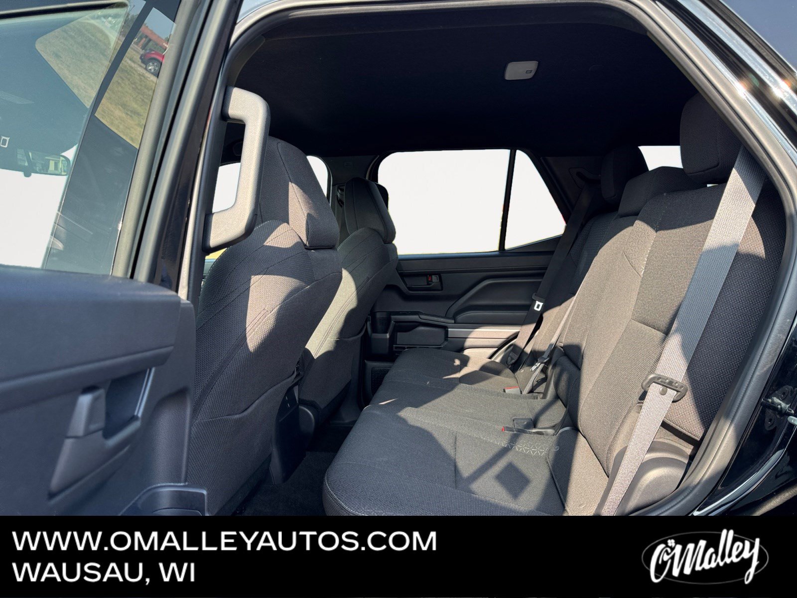 Used 2025 Toyota 4Runner SR5 AWD/4WD image 11
