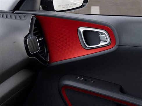 Certified 2025 Kia Soul GT-Line FWD image 25