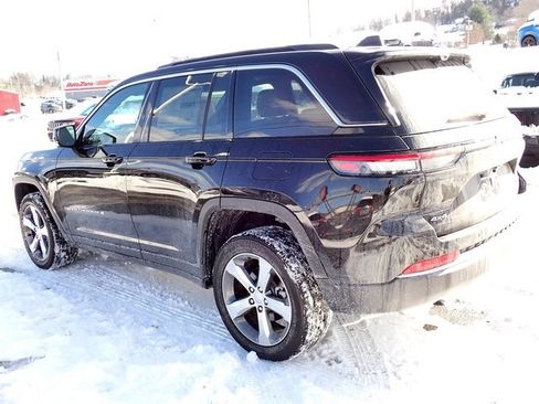 New 2025 Jeep Grand Cherokee Limited w/ Luxury Tech Group II image 3