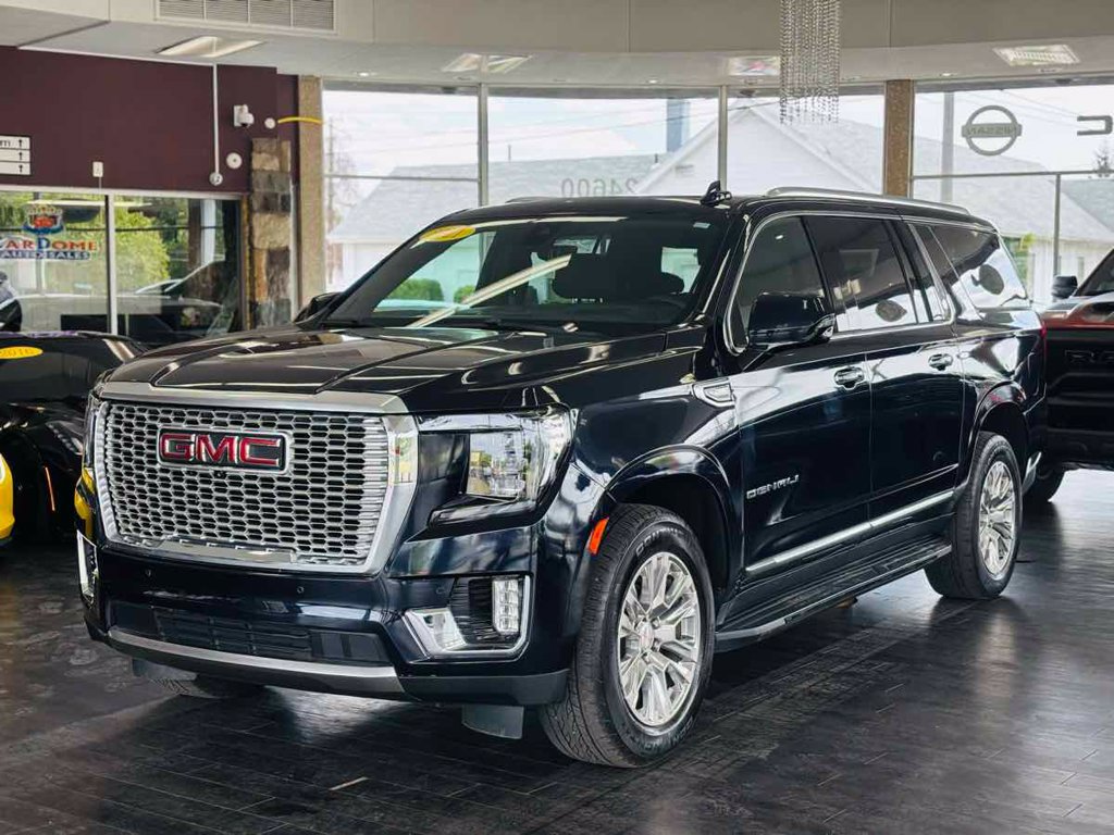Used 2021 GMC Yukon XL Denali w/ Advanced Technology Package AWD/4WD image 16