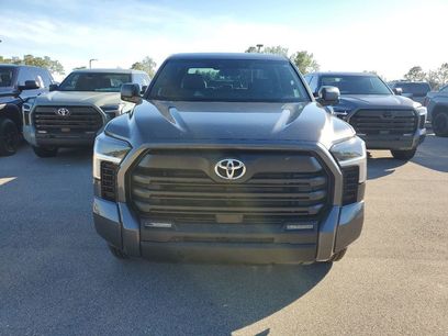 New 2025 Toyota Tundra SR5