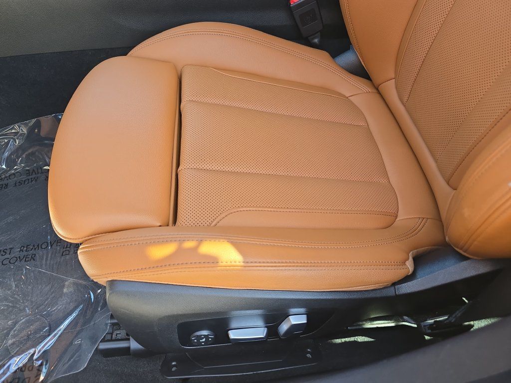 Used 2022 BMW 330i Sedan w/ Driving Assistance Package RWD image 31