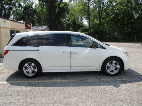 Used 2013 Honda Odyssey Touring image 11