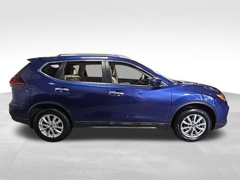 Used 2018 Nissan Rogue SV w/ Sun & Sound Touring Package AWD/4WD image 7