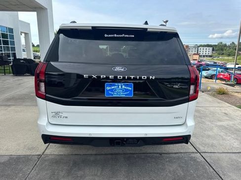Used 2025 Ford Expedition Max Active AWD/4WD image 6