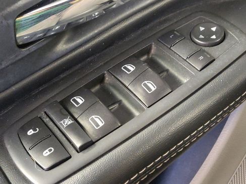 Used 2020 Dodge Grand Caravan SXT FWD image 27