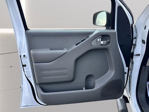 Used 2019 Nissan Frontier SV w/ Value Truck Package image 14