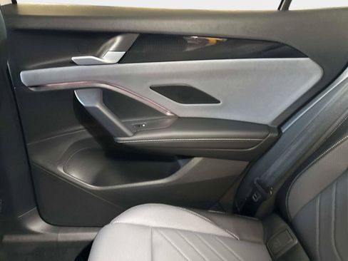 New 2026 Volkswagen Tiguan SE image 15