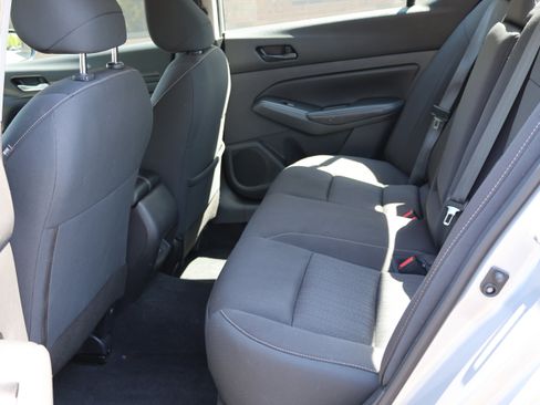 Used 2024 Nissan Altima 2.5 SV FWD image 14