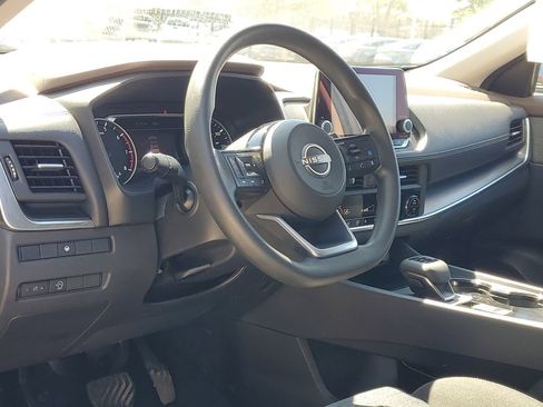 Used 2023 Nissan Rogue SV AWD/4WD image 15