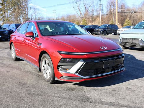 Certified 2025 Hyundai Sonata SE image 1