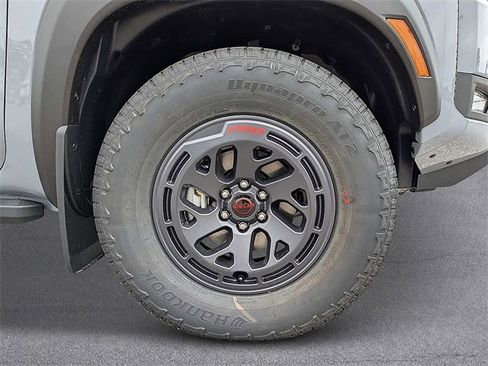 New 2026 Nissan Frontier PRO-4X w/ Pro-4x Convenience Package image 9