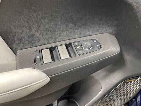 New 2025 Mitsubishi Outlander SE image 21